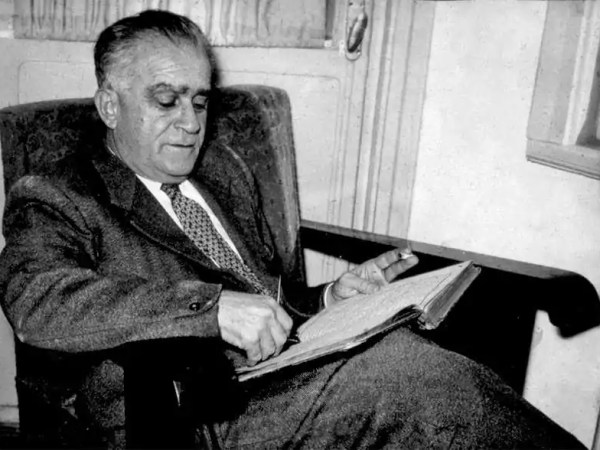 Ahmet Hamdi Tanpınar ile son romanı için bir konuşma / Necdet&nbsp;Evliyagil