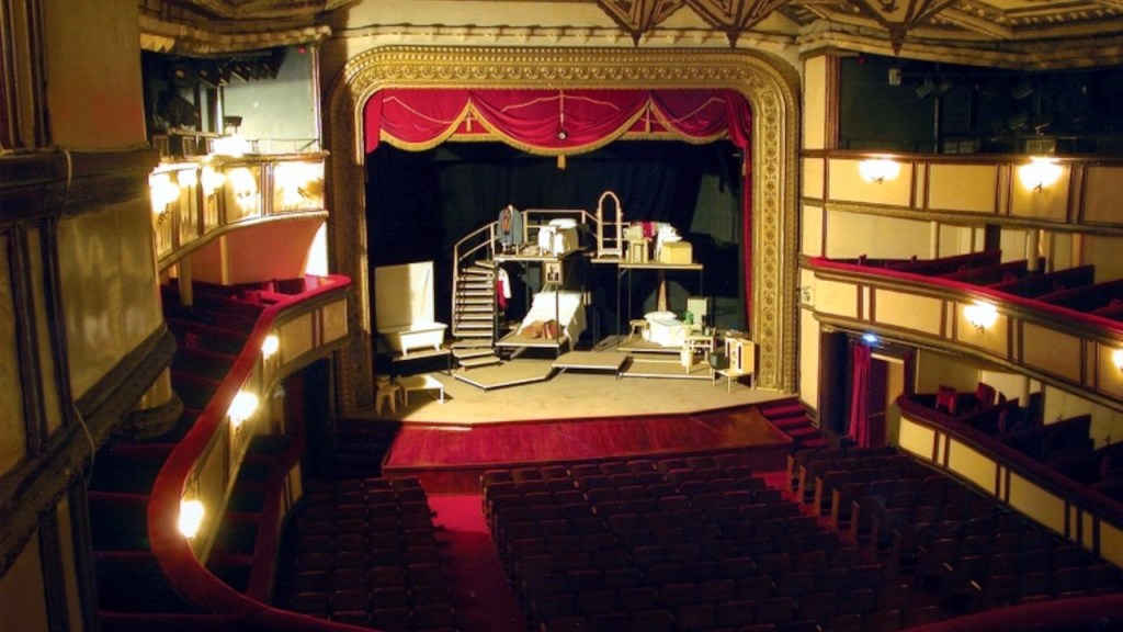 Sürprizlerle dolu bir oyun: “Sil&nbsp;Baştan”