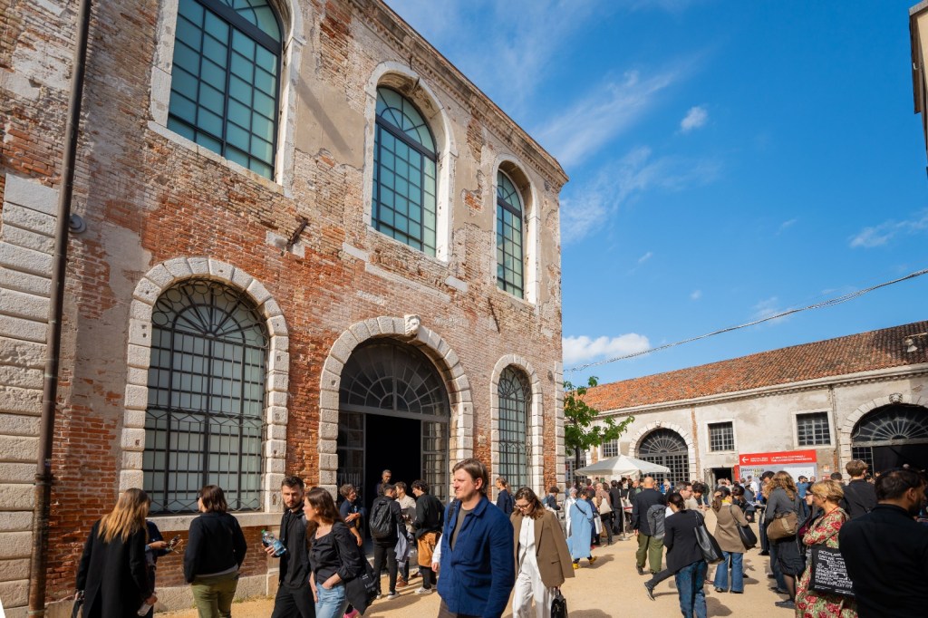 Nilbar Güreş 61. Venedik Bienali Türkiye&nbsp;Pavyonu’nda